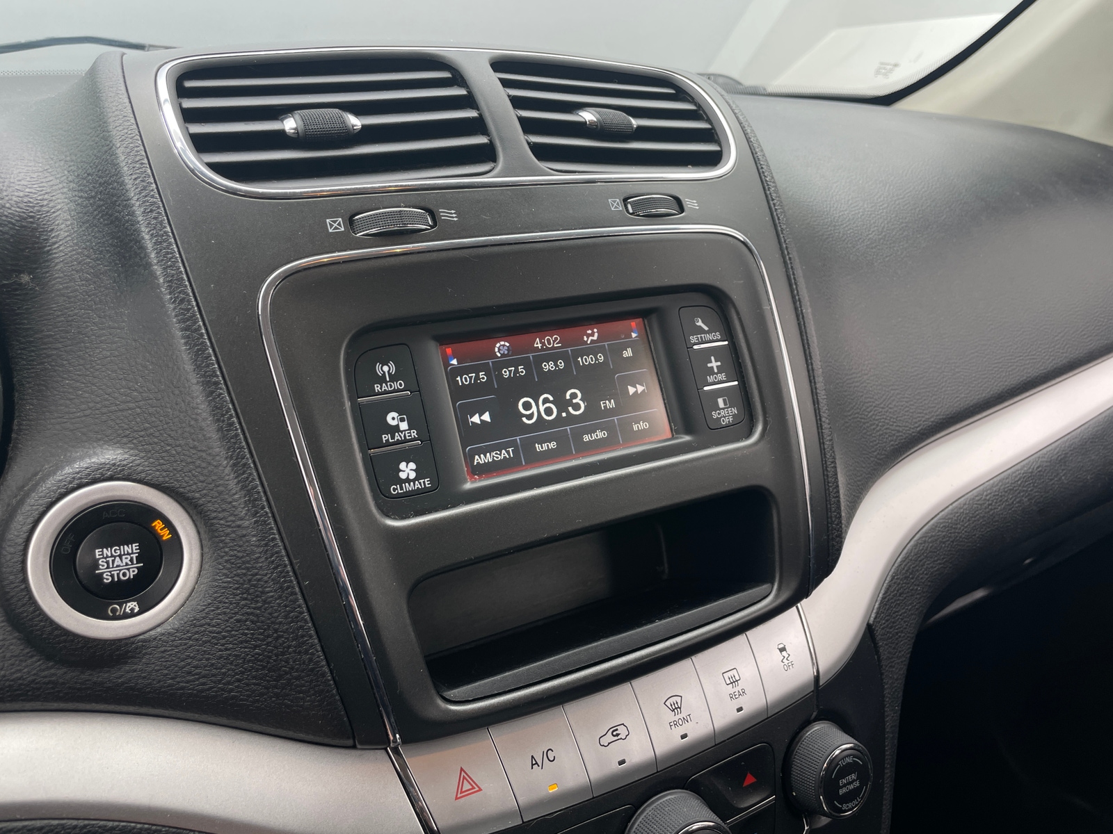 Thumbnail: 2018 Dodge Journey - 4