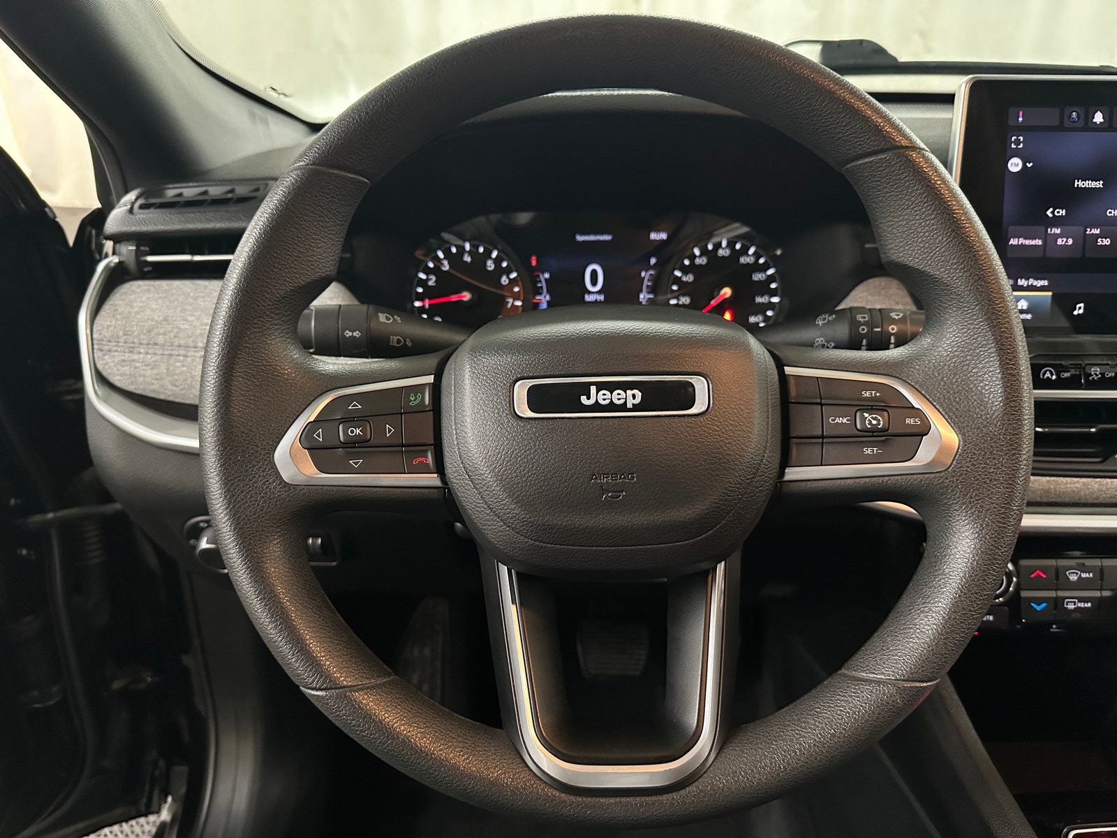 Thumbnail: 2023 Jeep Compass - 5