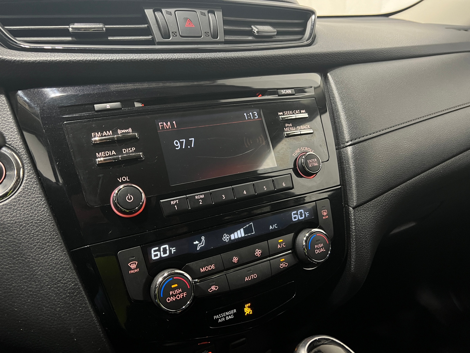 Thumbnail: 2017 Nissan Rogue - 4