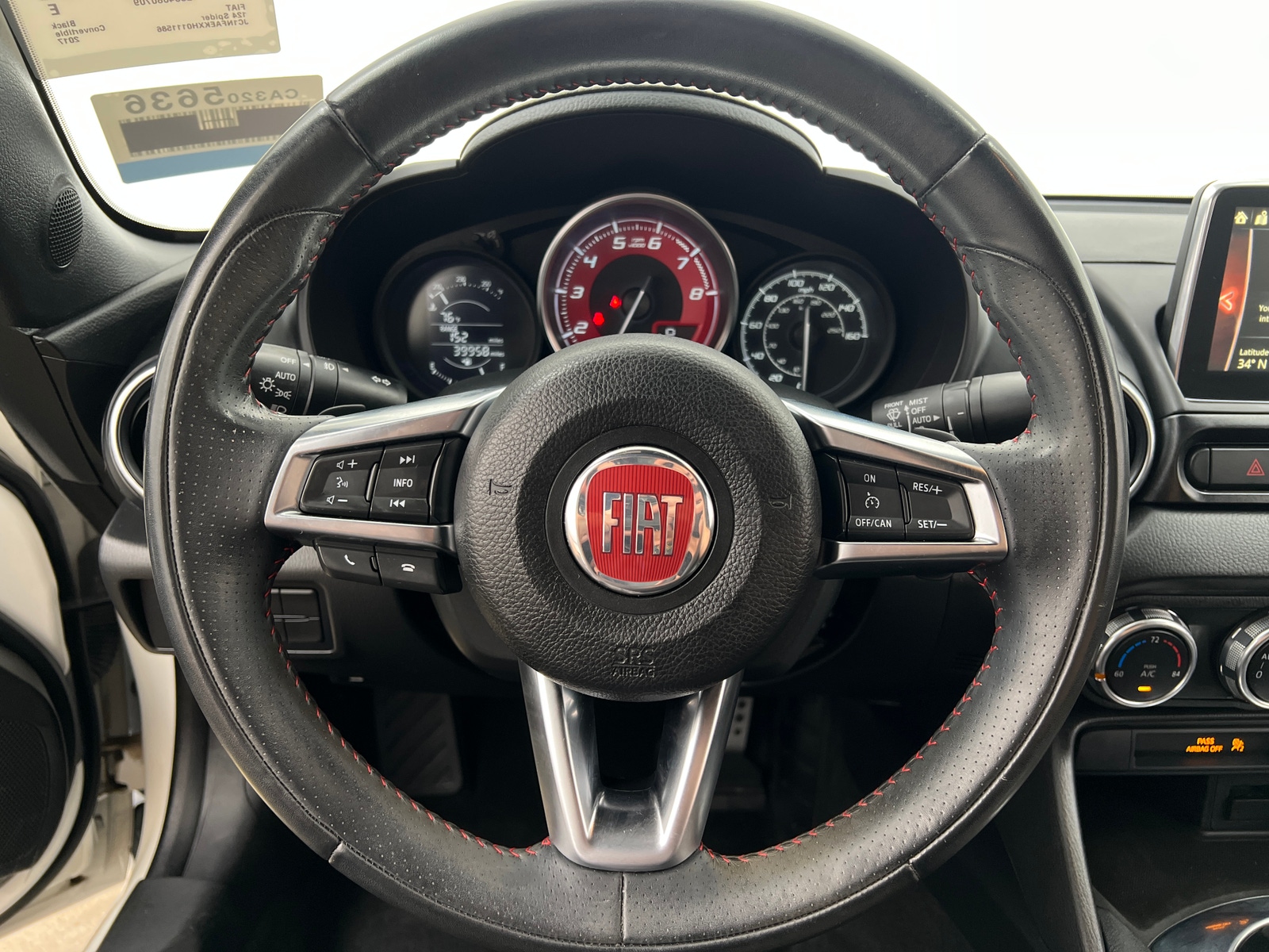 Thumbnail: 2017 Fiat 124 Spider - 4