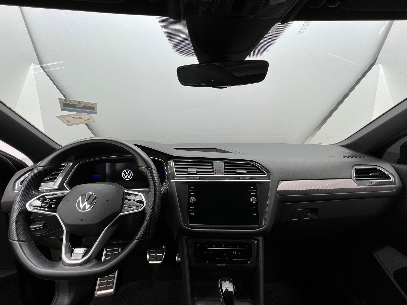 Thumbnail: 2023 Volkswagen Tiguan - 2