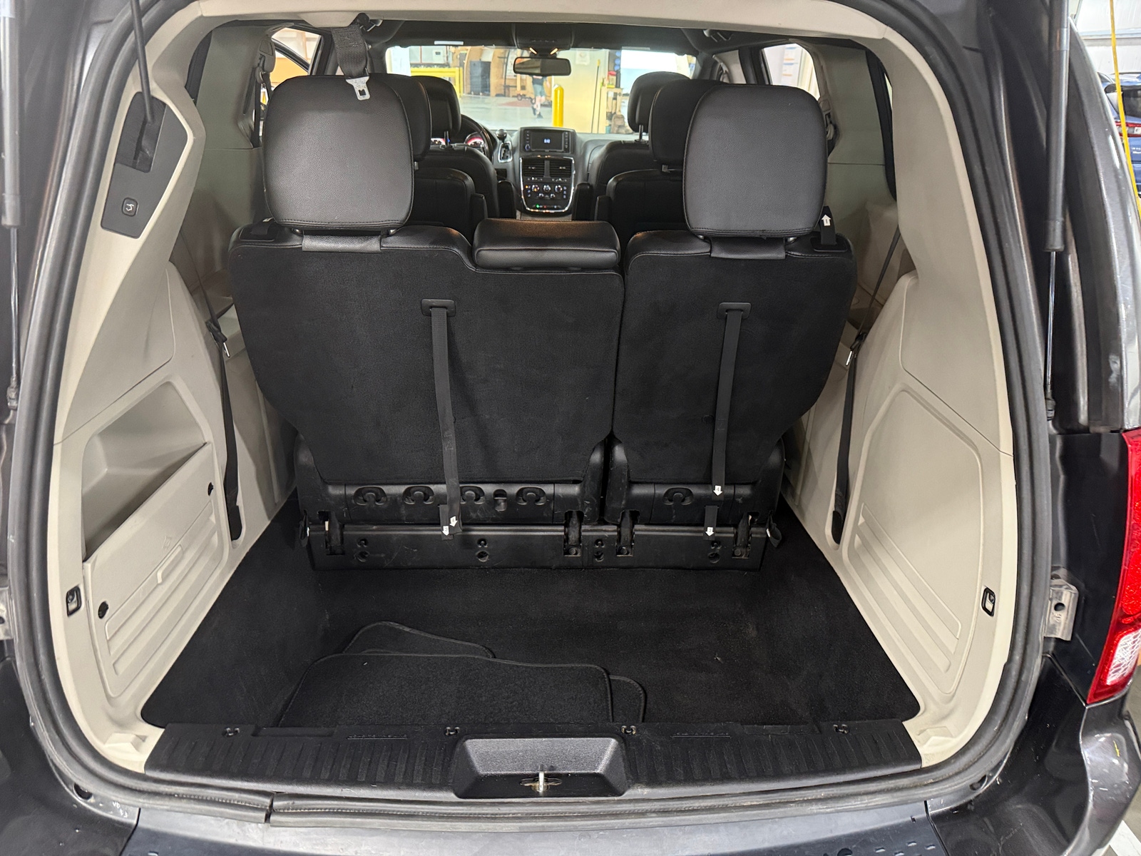 Thumbnail: 2019 Dodge Grand Caravan - 7