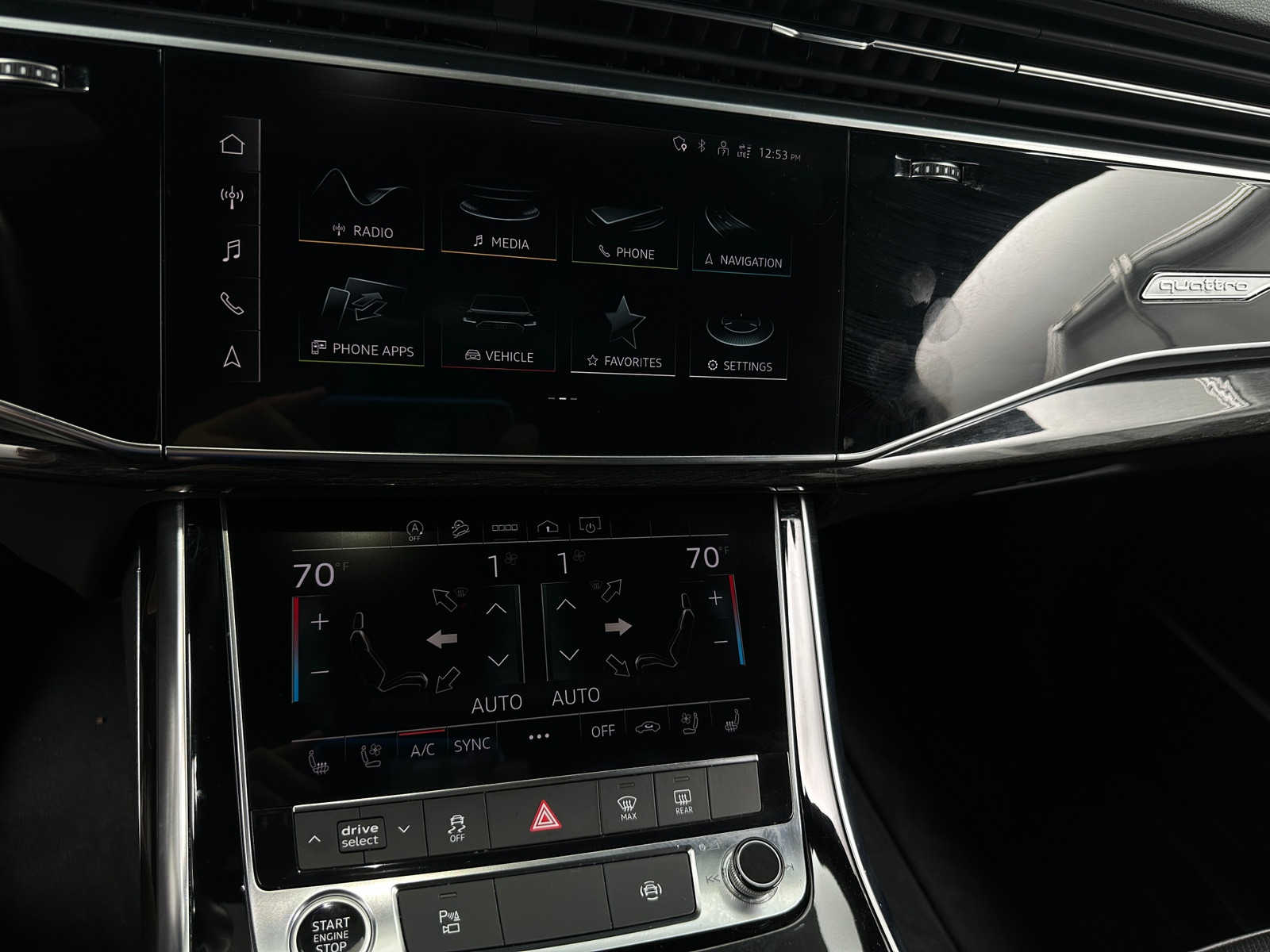 Thumbnail: 2022 Audi Q7 - 3