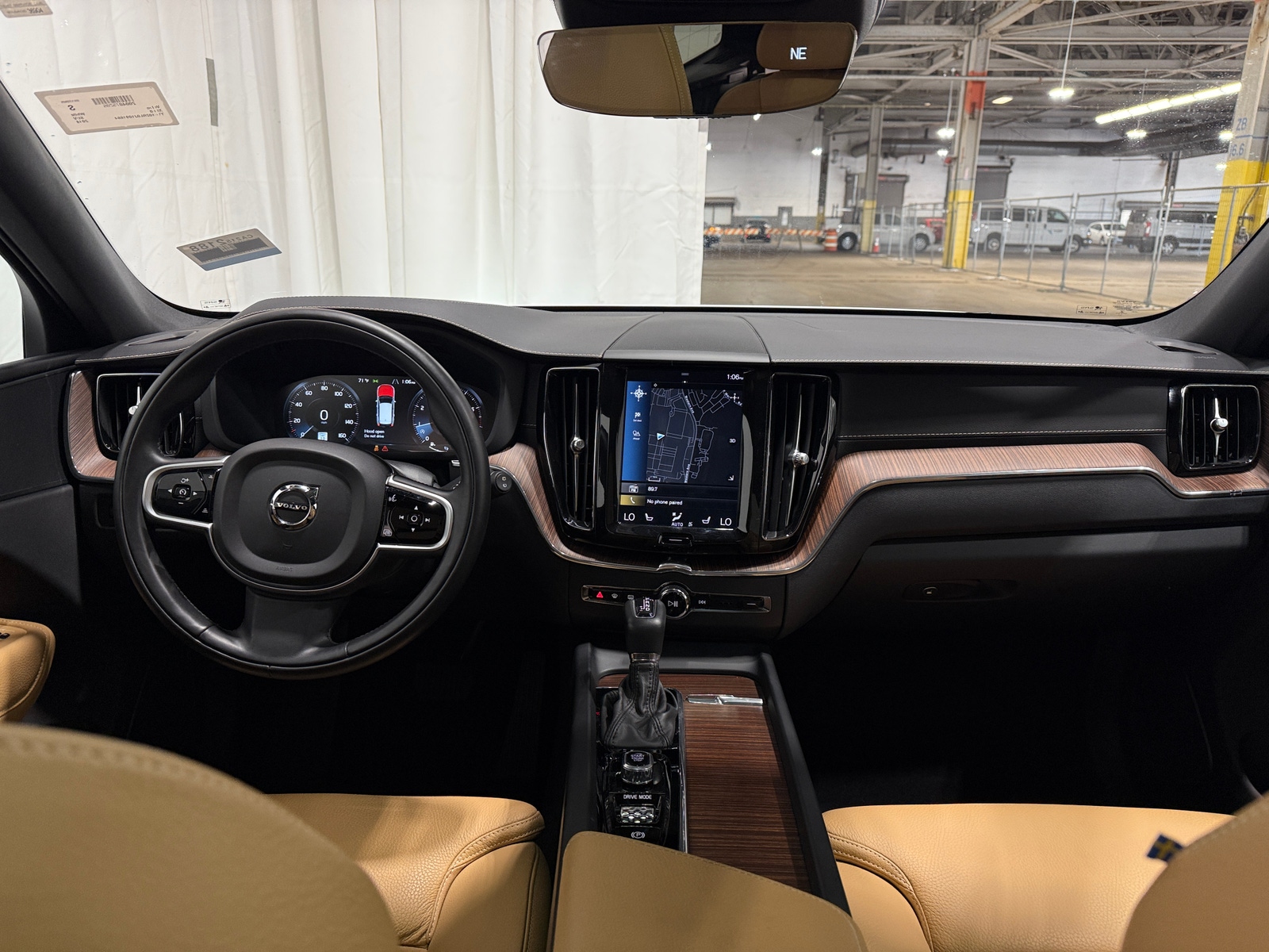 Thumbnail: 2018 Volvo XC60 - 2