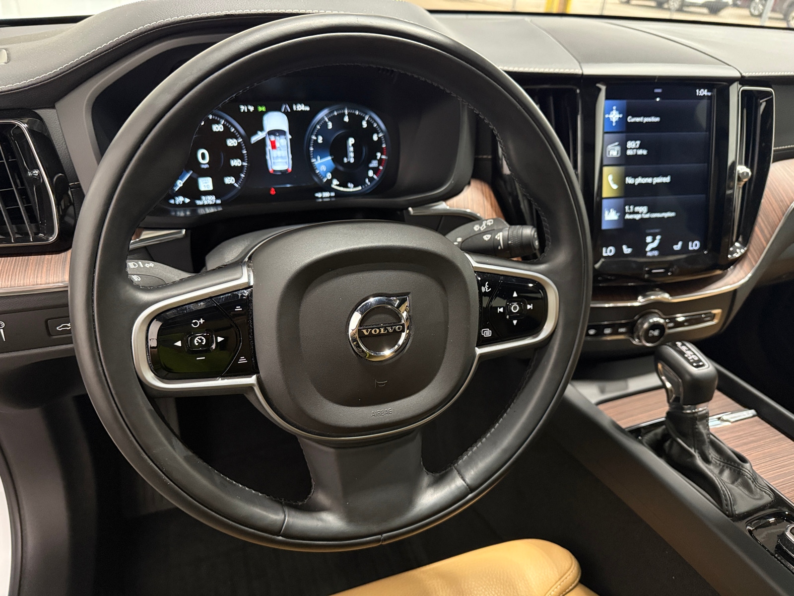 Thumbnail: 2018 Volvo XC60 - 4
