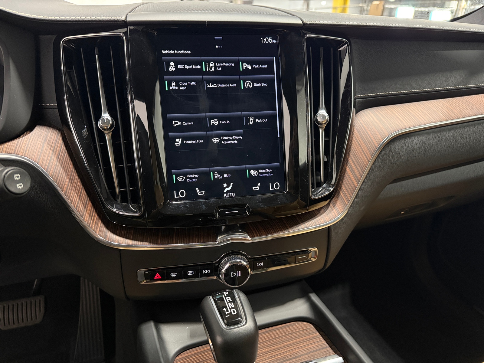 Thumbnail: 2018 Volvo XC60 - 3