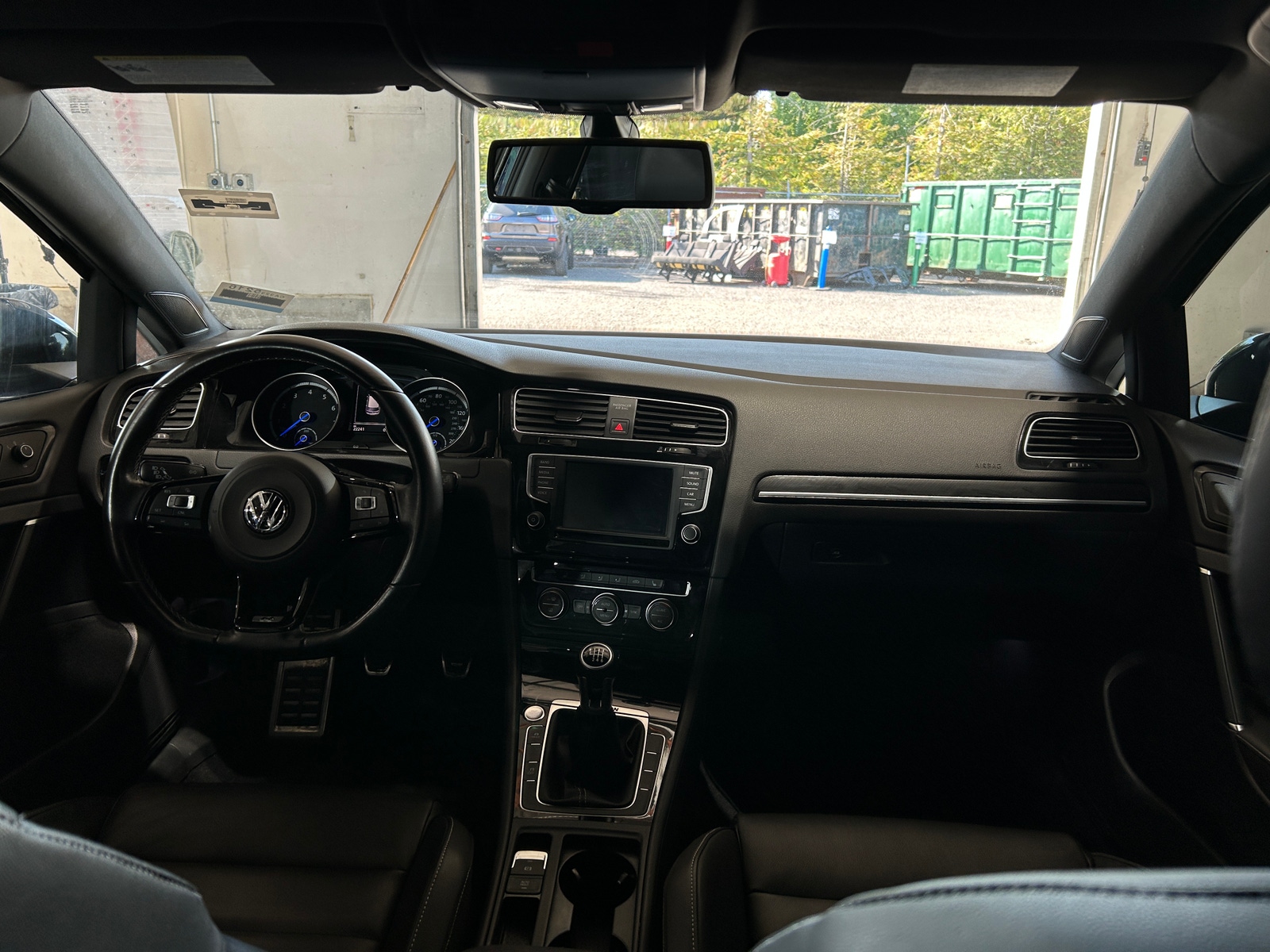 Thumbnail: 2016 Volkswagen Golf - 2