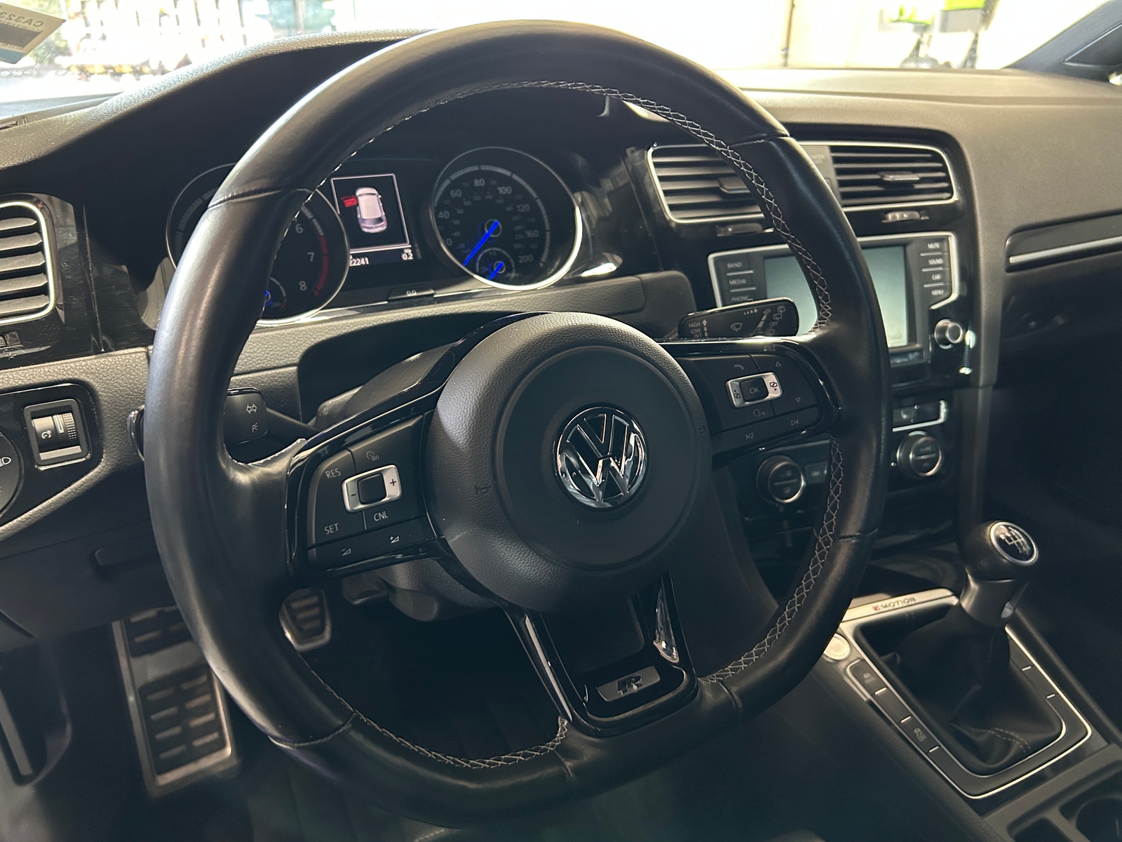 Thumbnail: 2016 Volkswagen Golf - 4