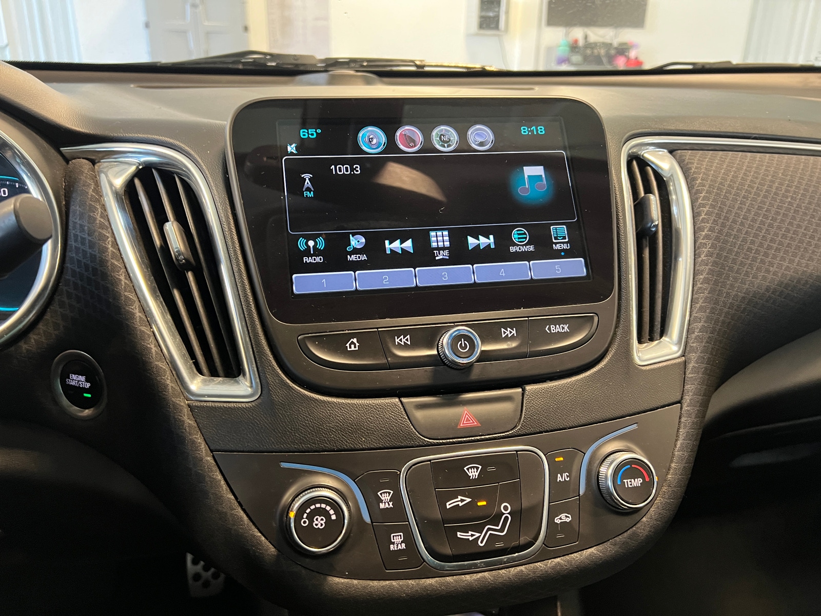 Thumbnail: 2016 Chevrolet Malibu - 4