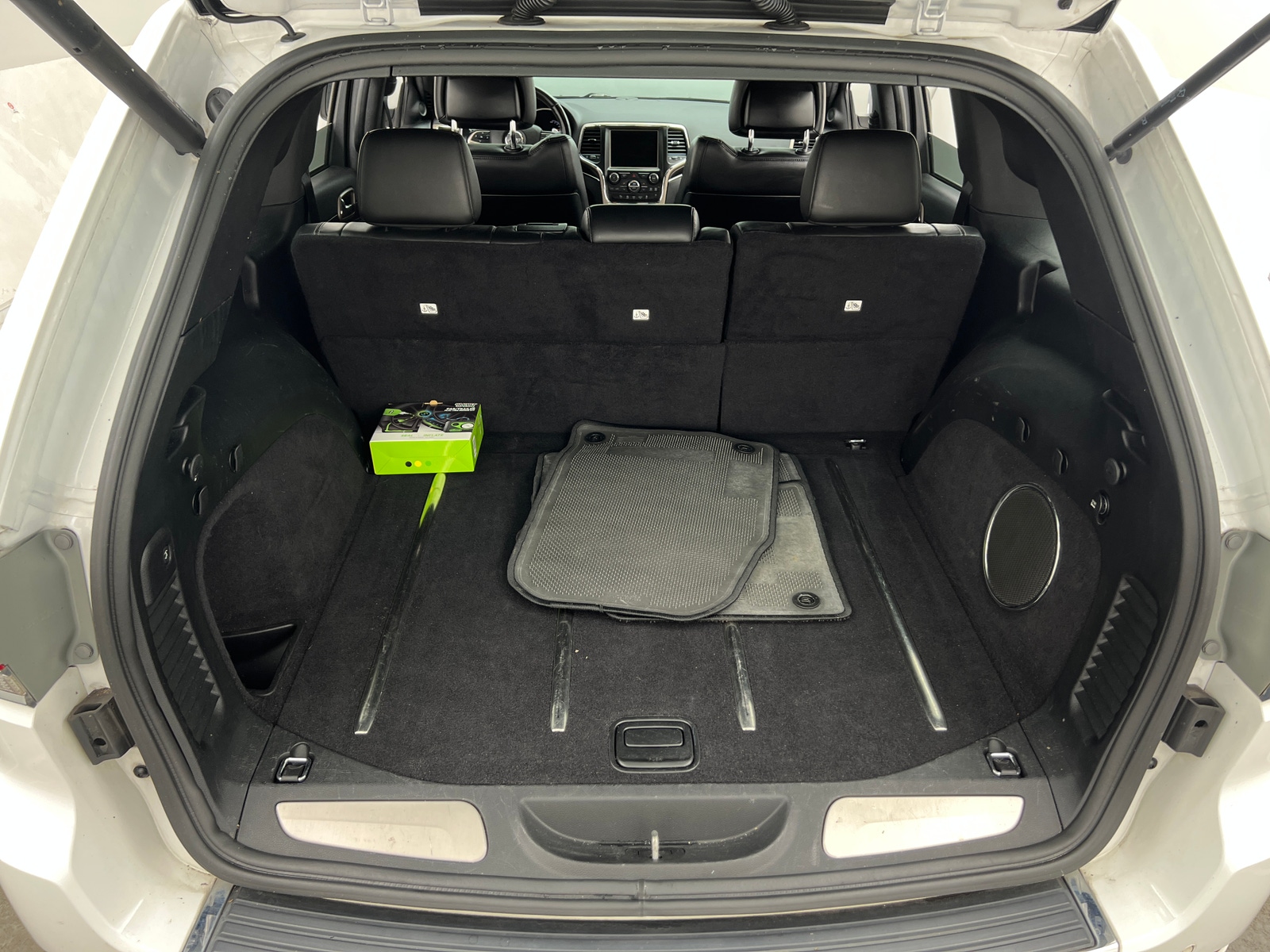 Thumbnail: 2016 Jeep Grand Cherokee - 6