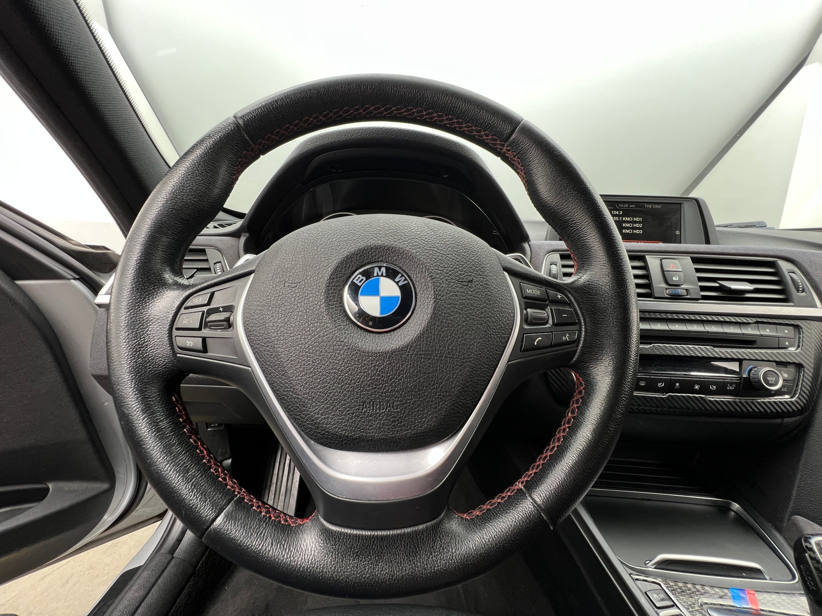 Thumbnail: 2017 BMW 3 Series - 4
