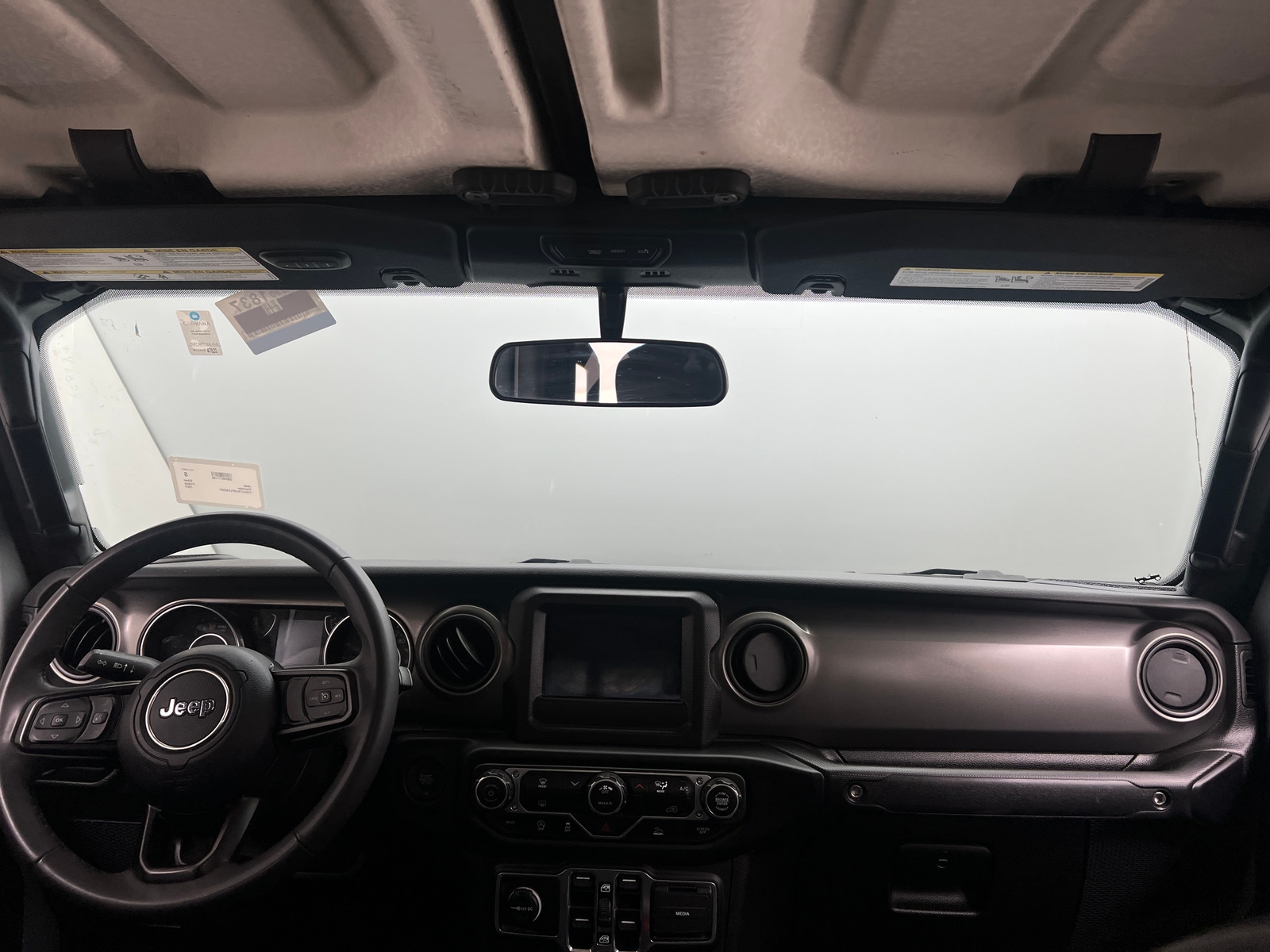 Thumbnail: 2023 Jeep Gladiator - 3