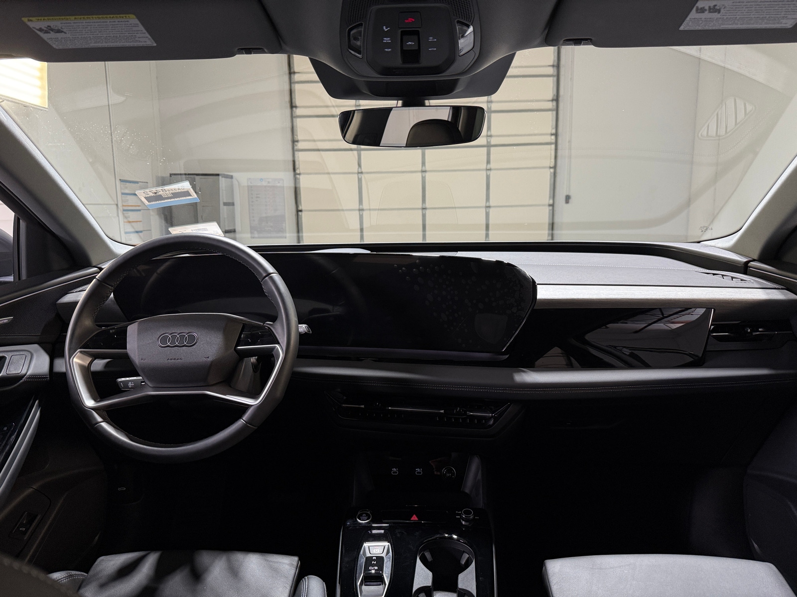 Thumbnail: 2025 Audi Q6 e-tron - 2