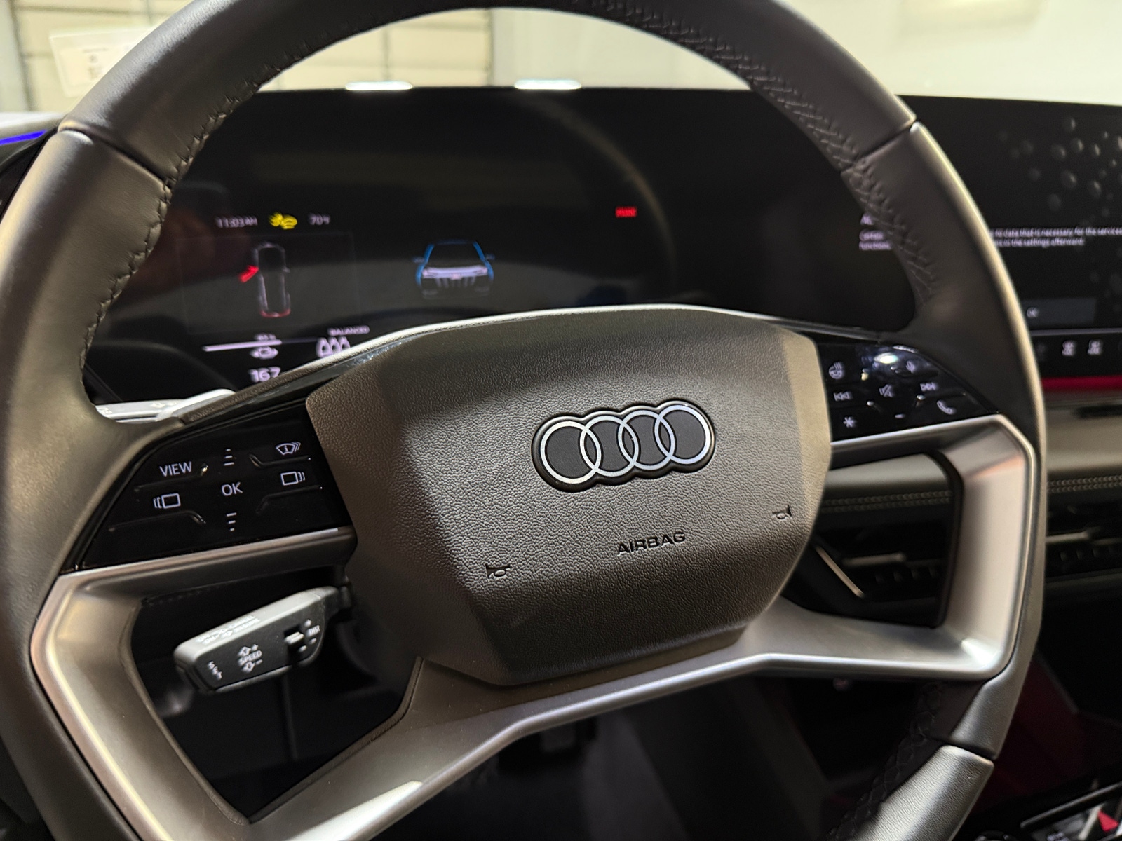 Thumbnail: 2025 Audi Q6 e-tron - 4
