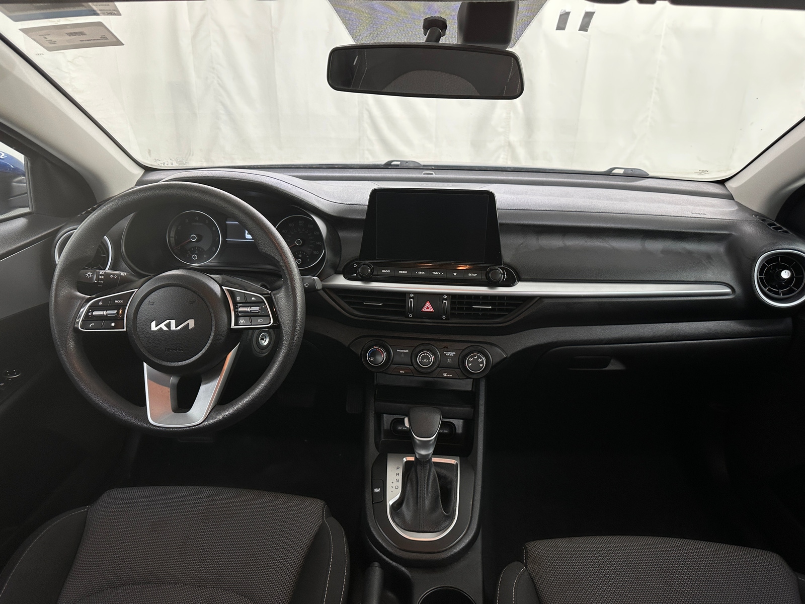Thumbnail: 2023 Kia Forte - 3