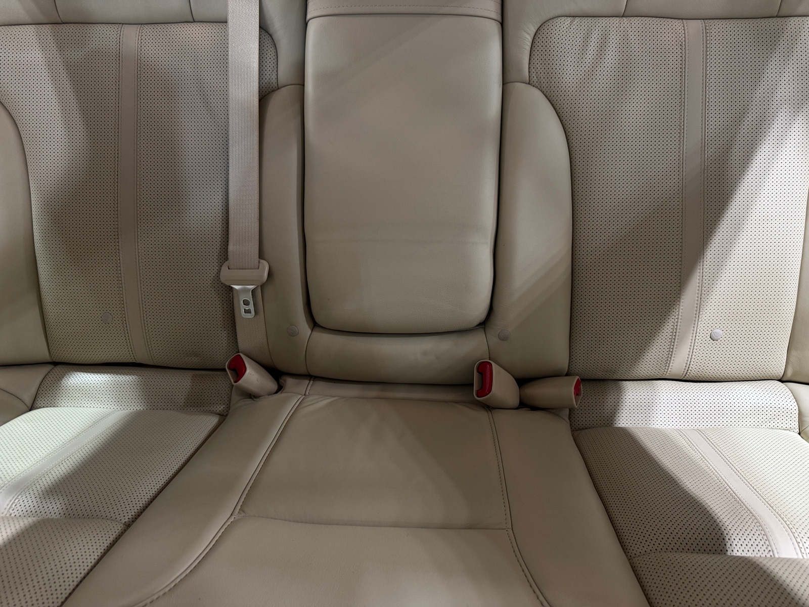 Thumbnail: 2011 Lincoln MKS - 5