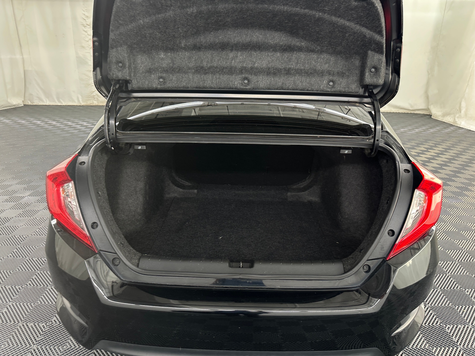 Thumbnail: 2017 Honda Civic - 7