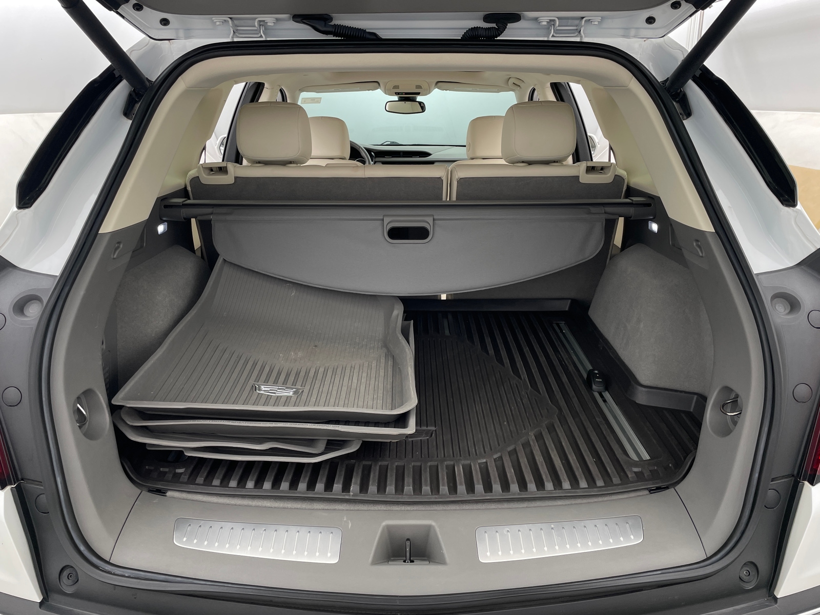 Thumbnail: 2020 Cadillac XT5 - 6