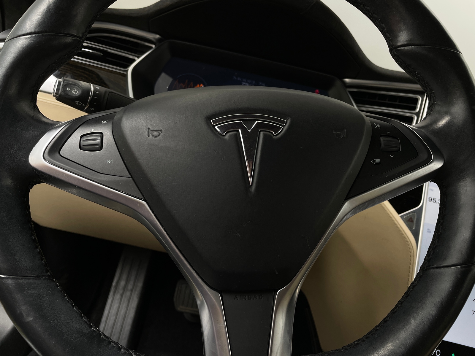 Thumbnail: 2016 Tesla Model S - 4