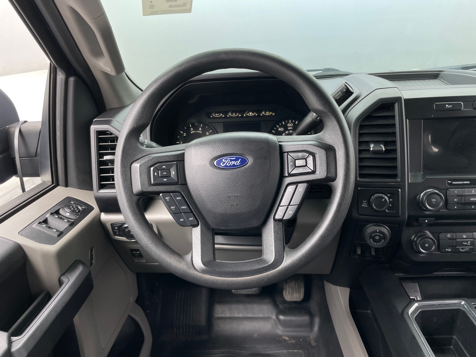 Thumbnail: 2018 Ford Econoline - 5