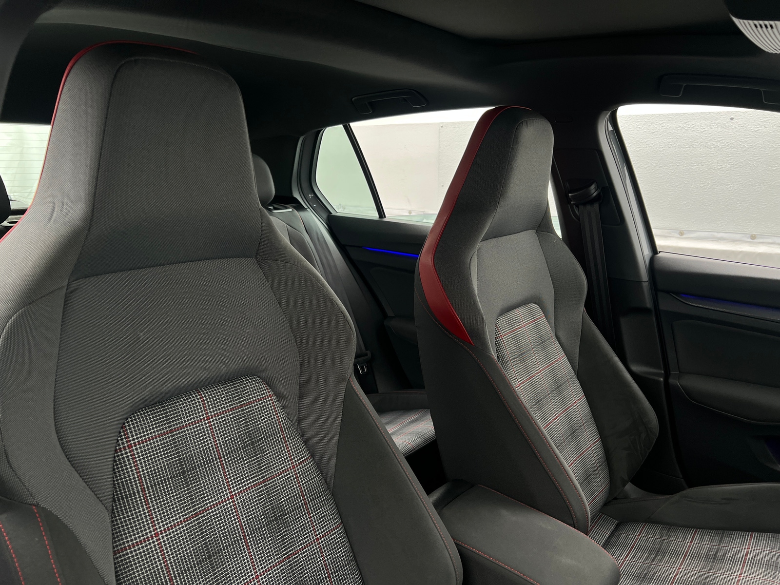 Thumbnail: 2022 Volkswagen Golf - 2