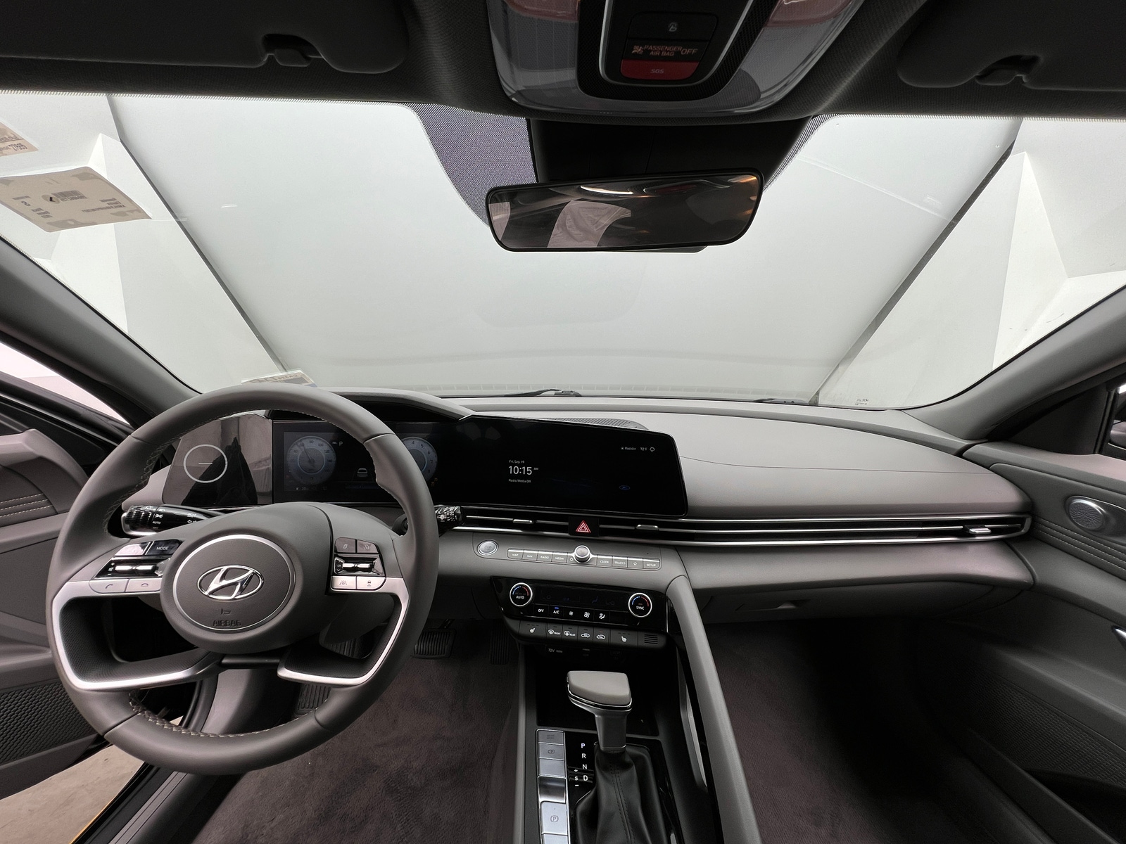 Thumbnail: 2023 Hyundai Elantra - 3