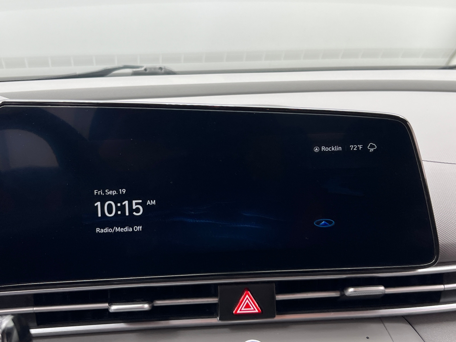 Thumbnail: 2023 Hyundai Elantra - 4