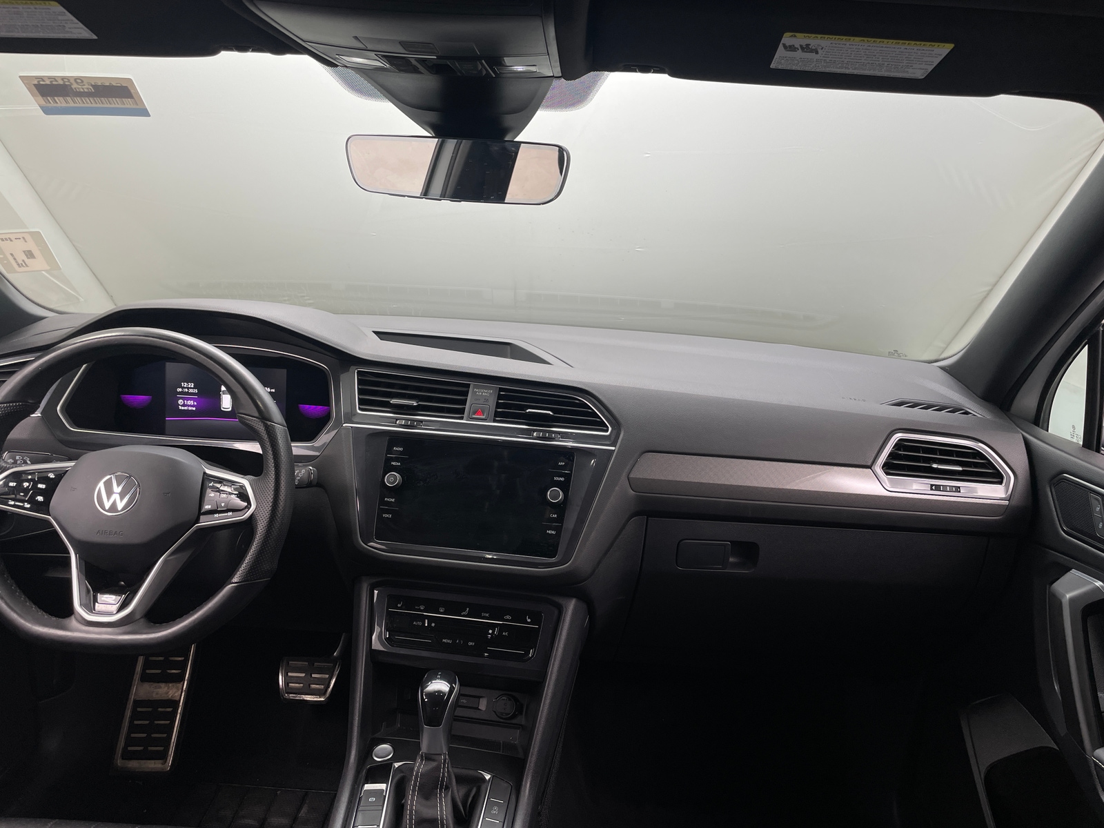 Thumbnail: 2022 Volkswagen Tiguan - 2