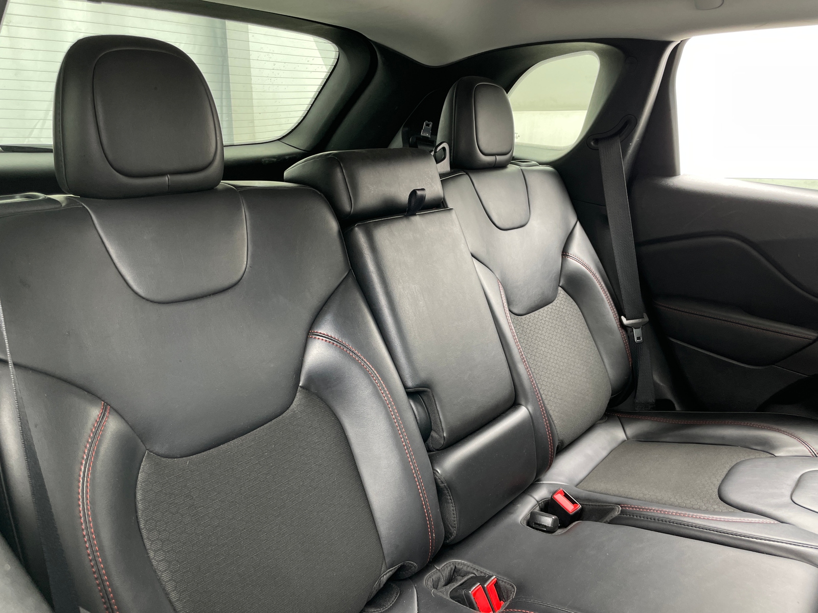 Thumbnail: 2020 Jeep Cherokee - 6
