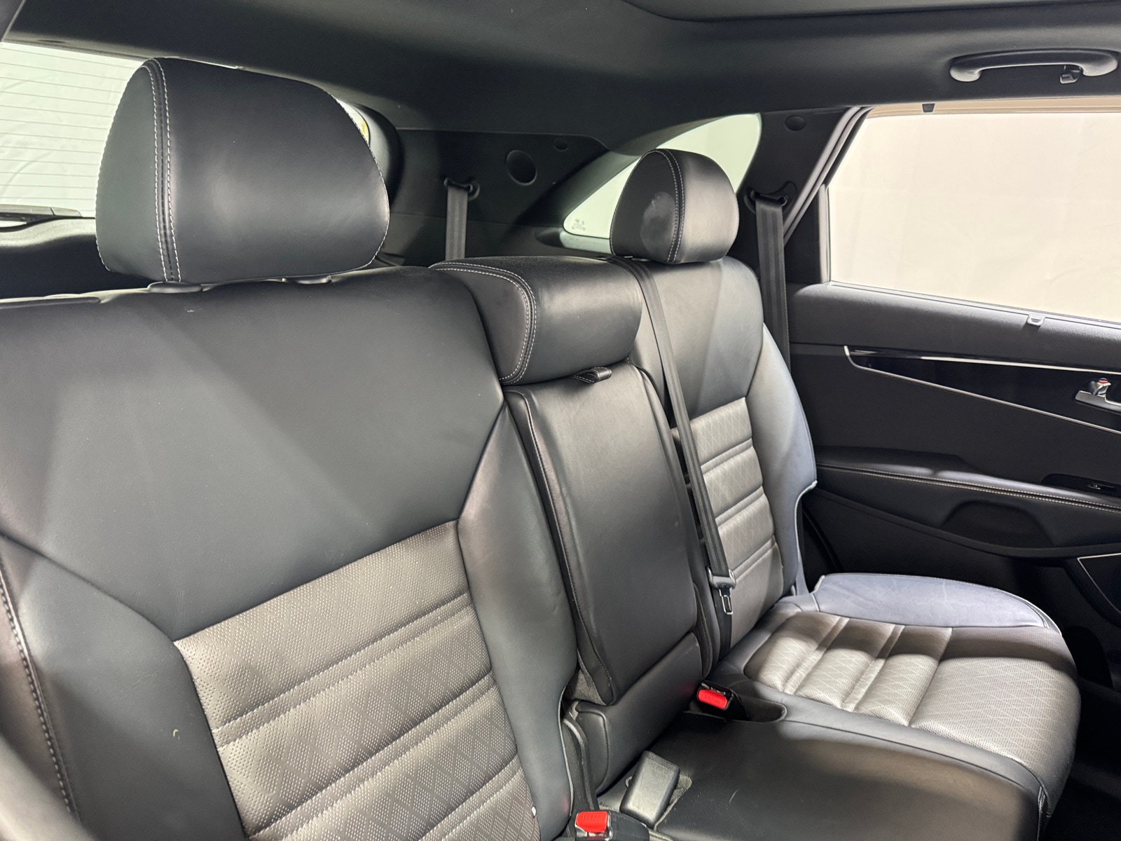 Thumbnail: 2017 Kia Sorento - 5