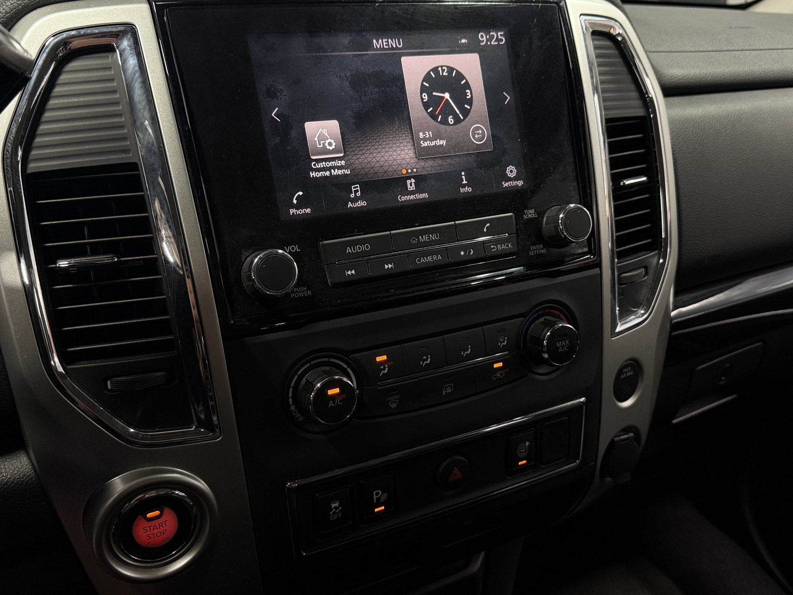 Thumbnail: 2021 Nissan Titan - 4