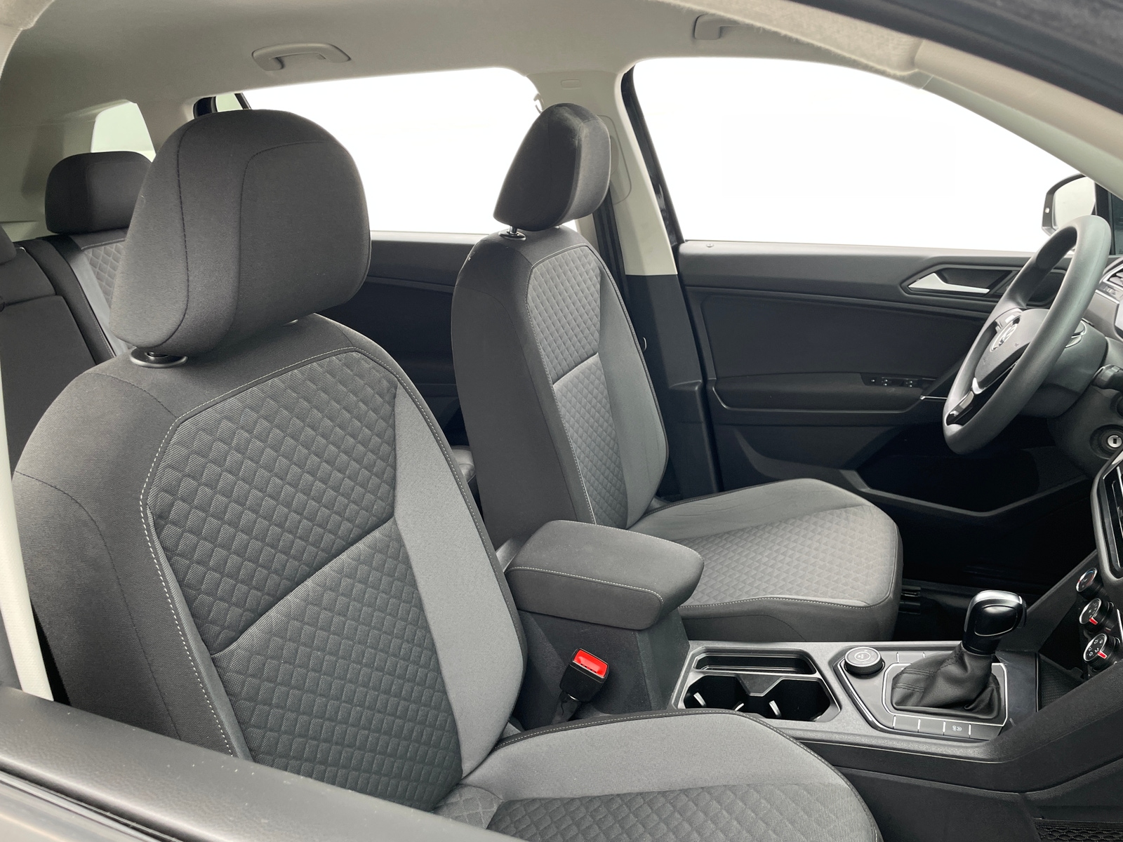 Thumbnail: 2020 Volkswagen Tiguan - 2