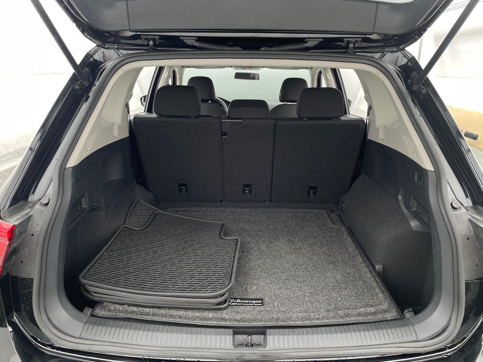 Thumbnail: 2020 Volkswagen Tiguan - 7