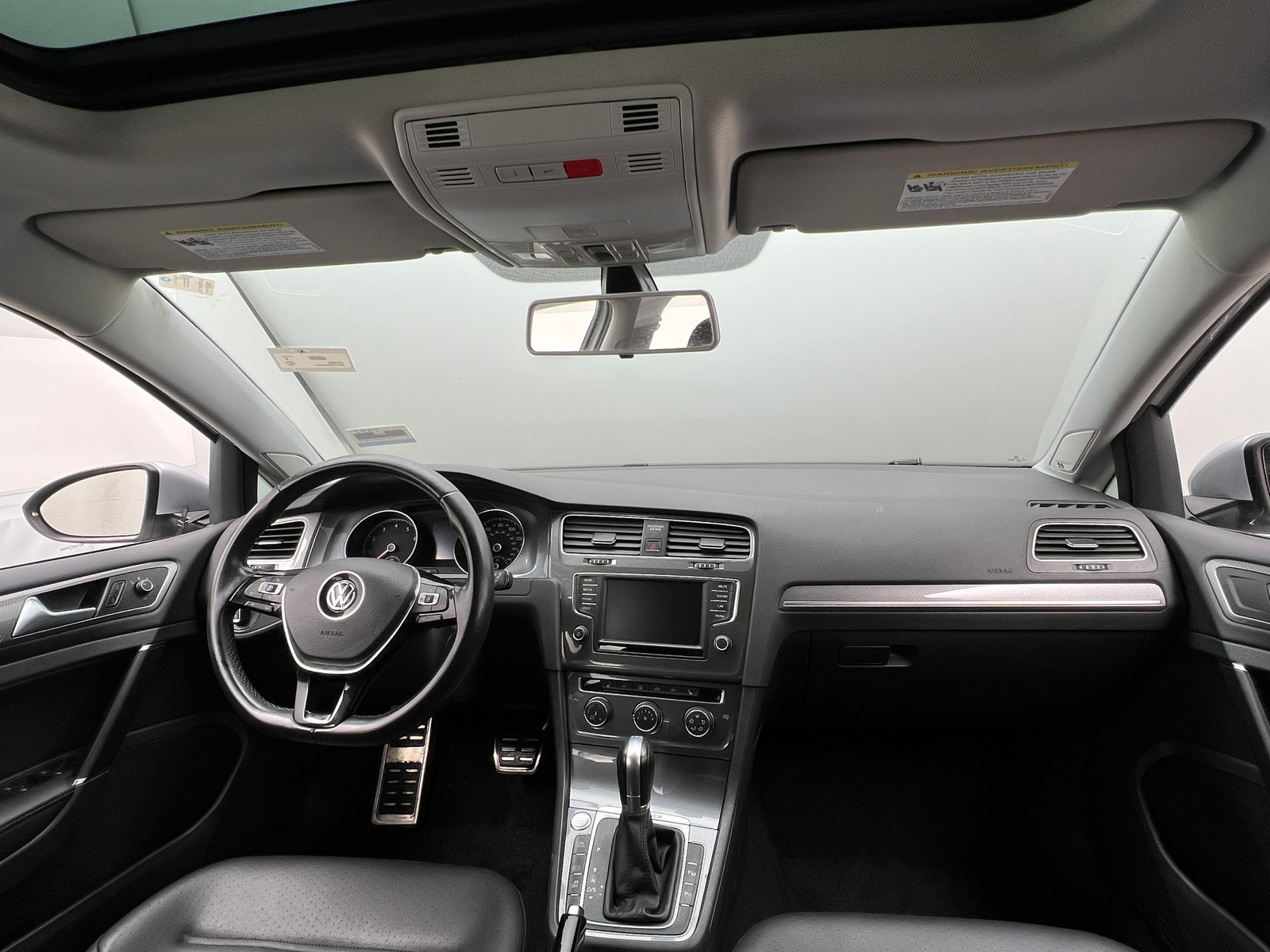 Thumbnail: 2017 Volkswagen Golf - 2