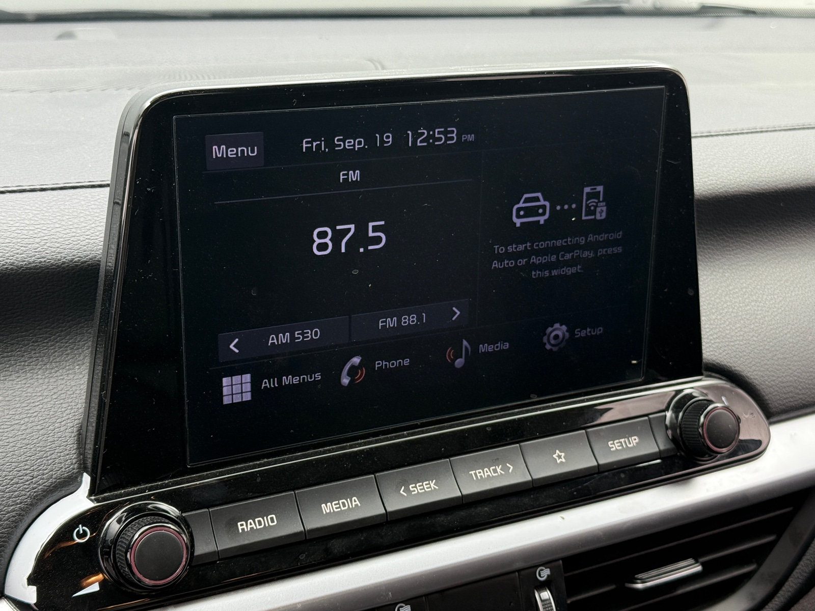 Thumbnail: 2023 Kia Forte - 4