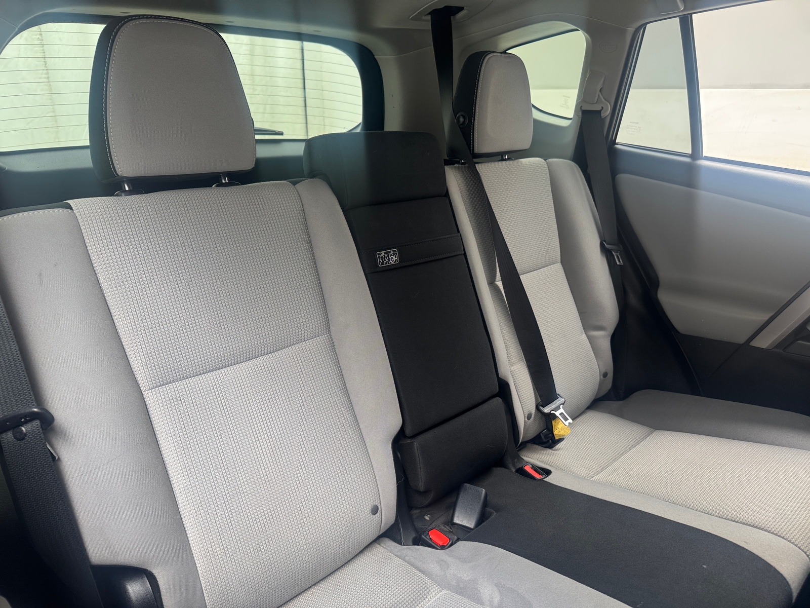 Thumbnail: 2018 Toyota RAV4 - 6
