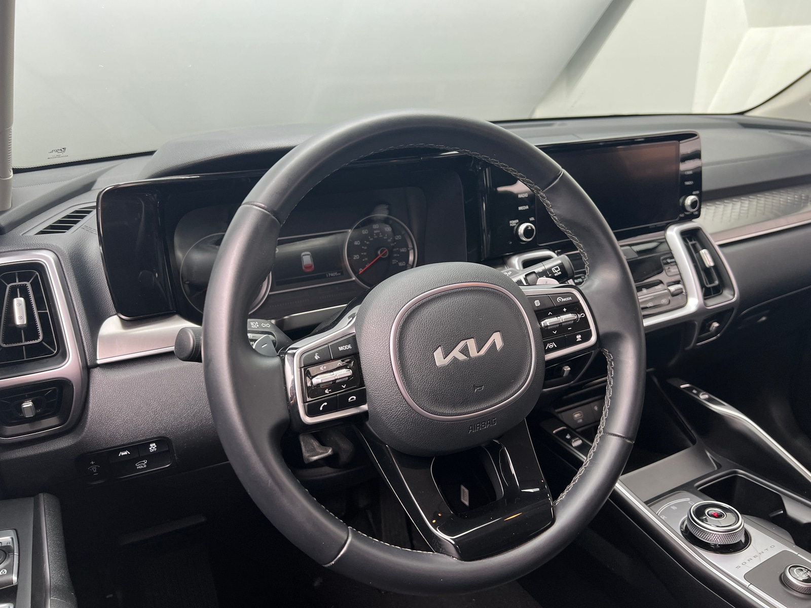 Thumbnail: 2024 Kia Sorento - 4
