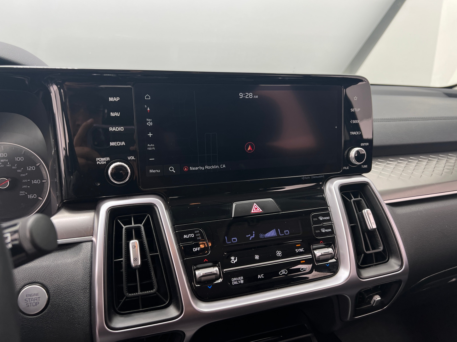 Thumbnail: 2024 Kia Sorento - 3