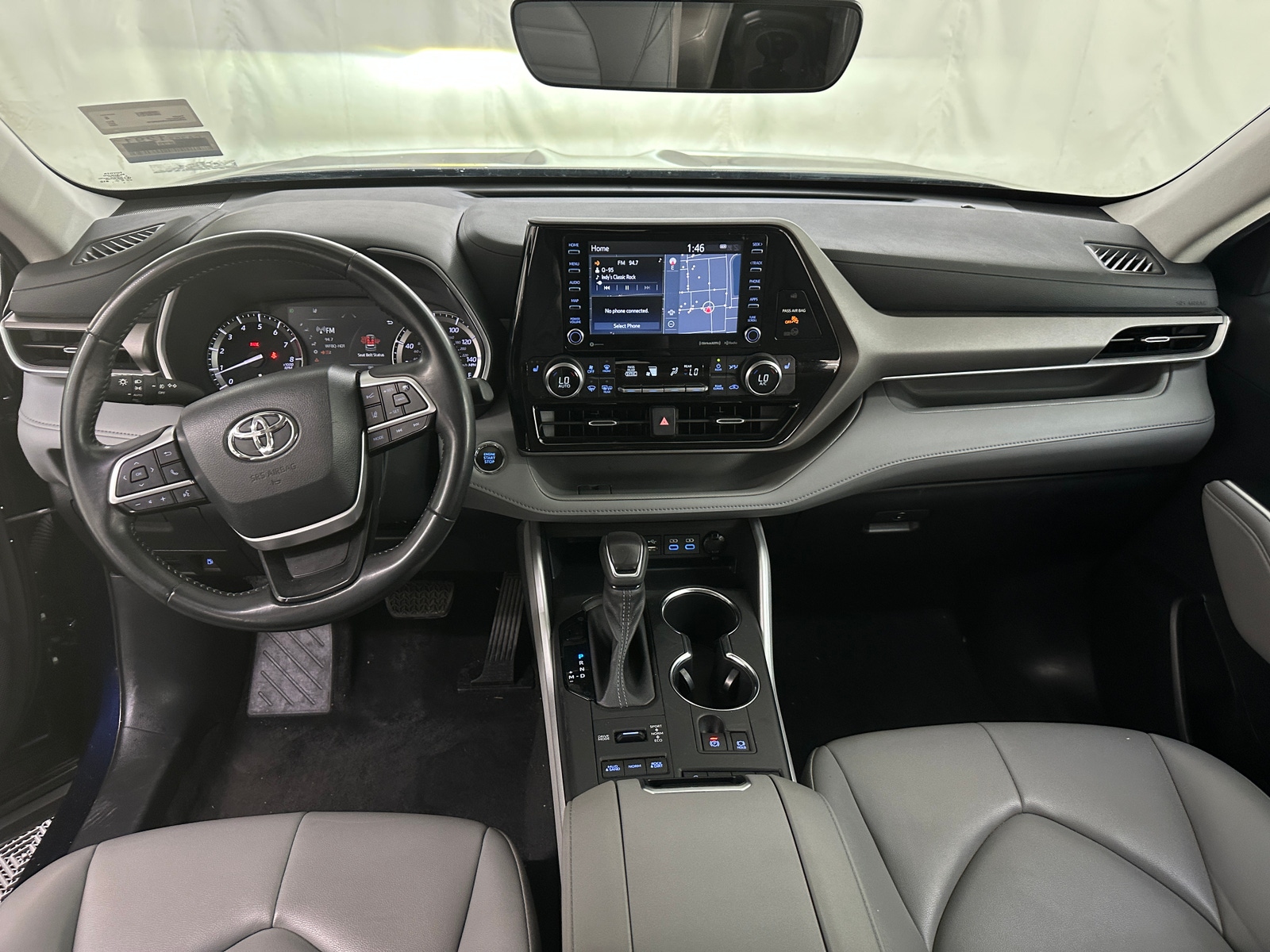 Thumbnail: 2022 Toyota Highlander - 2