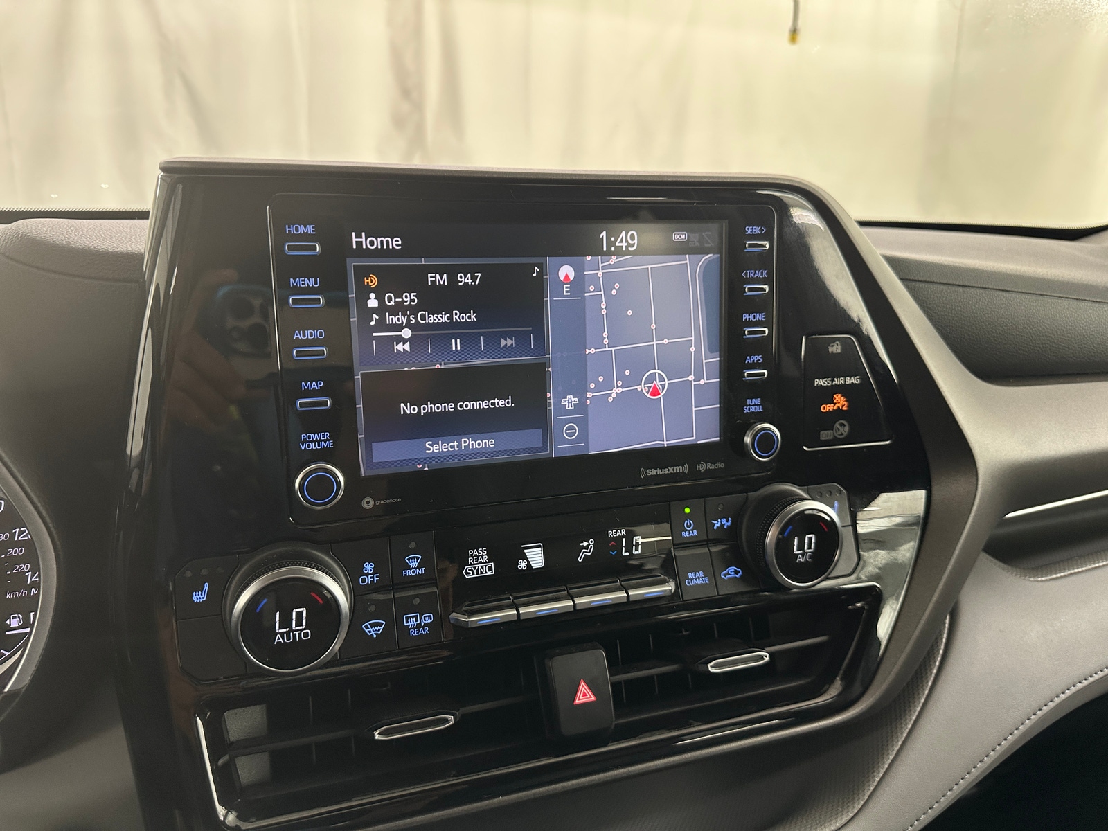 Thumbnail: 2022 Toyota Highlander - 3