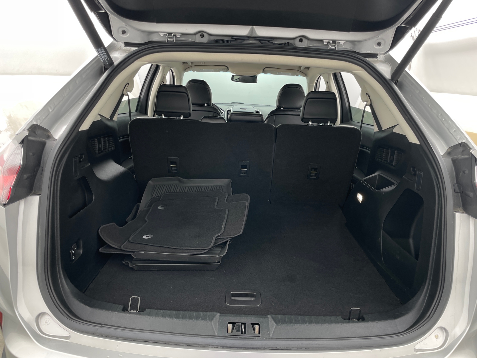 Thumbnail: 2019 Ford Edge - 6