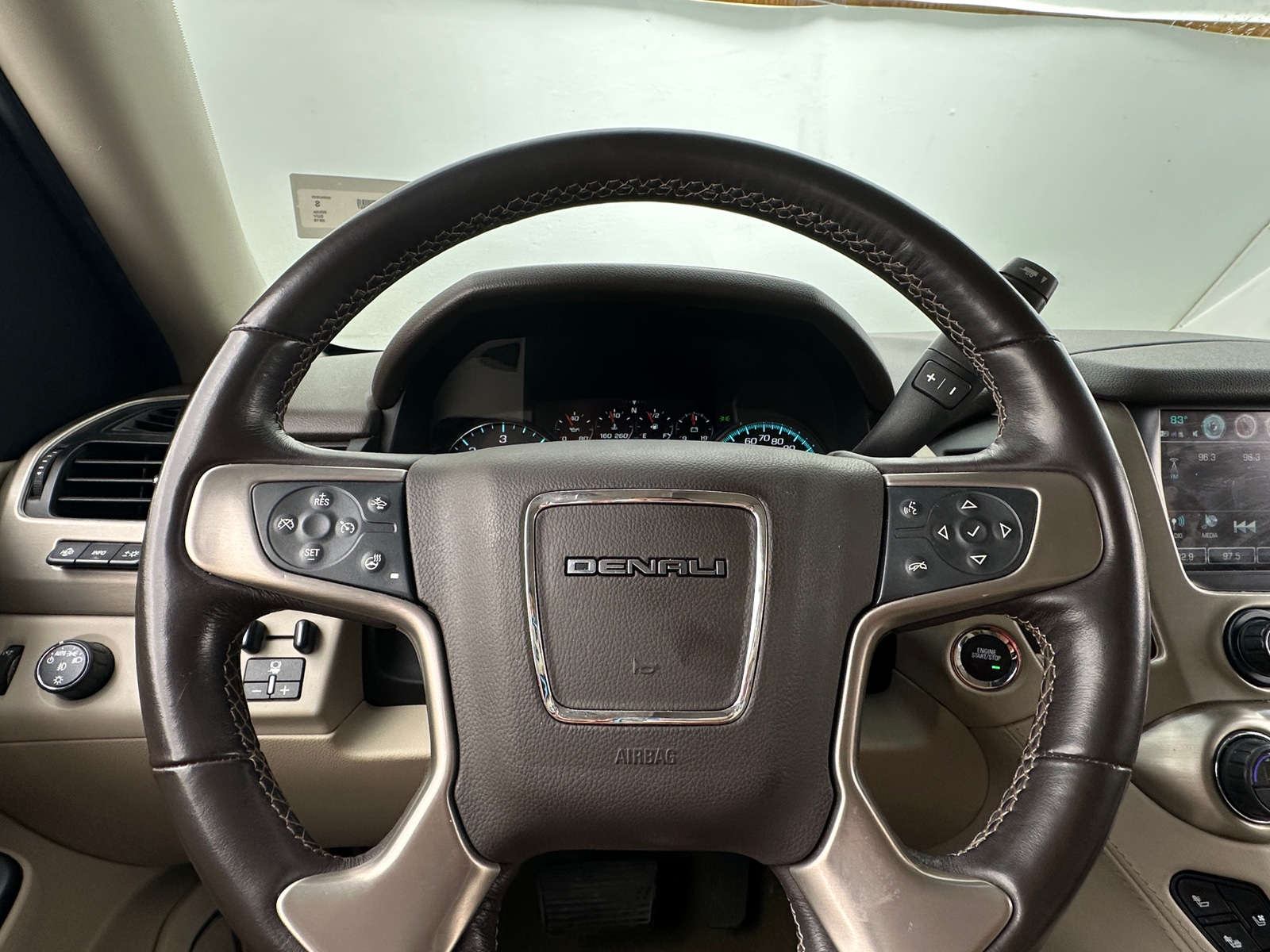 Thumbnail: 2019 GMC Yukon XL - 4