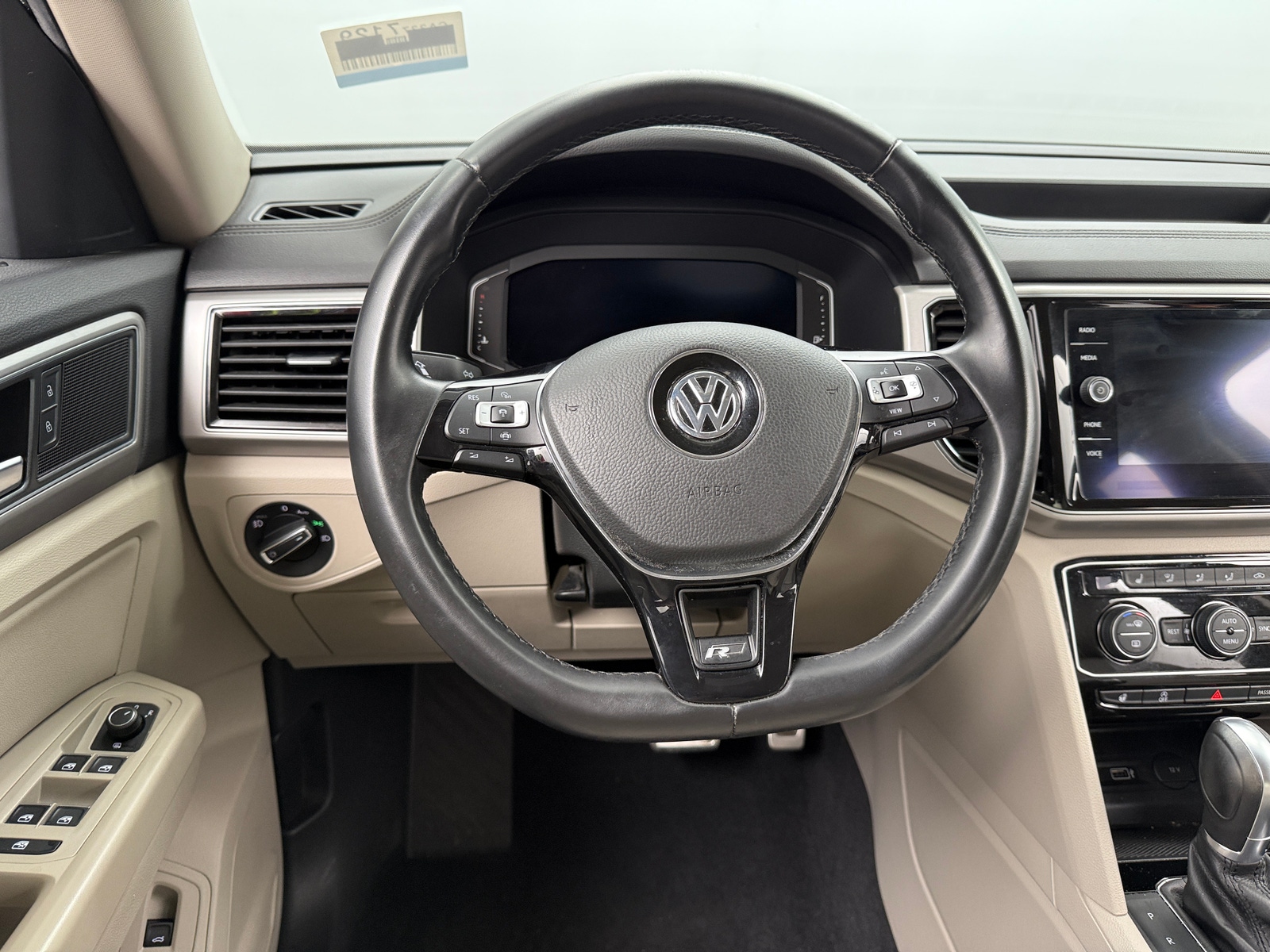 Thumbnail: 2019 Volkswagen Atlas - 4