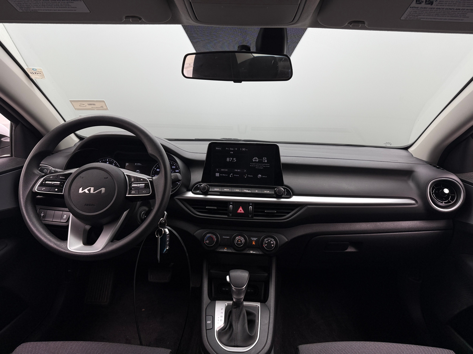 Thumbnail: 2022 Kia Forte - 3