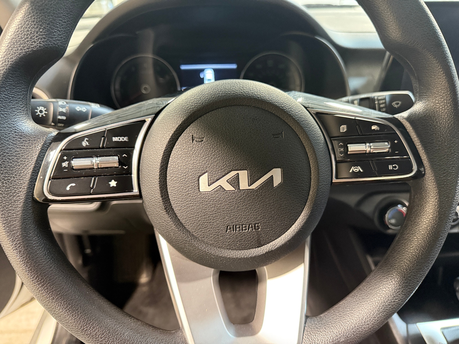 Thumbnail: 2022 Kia Forte - 5