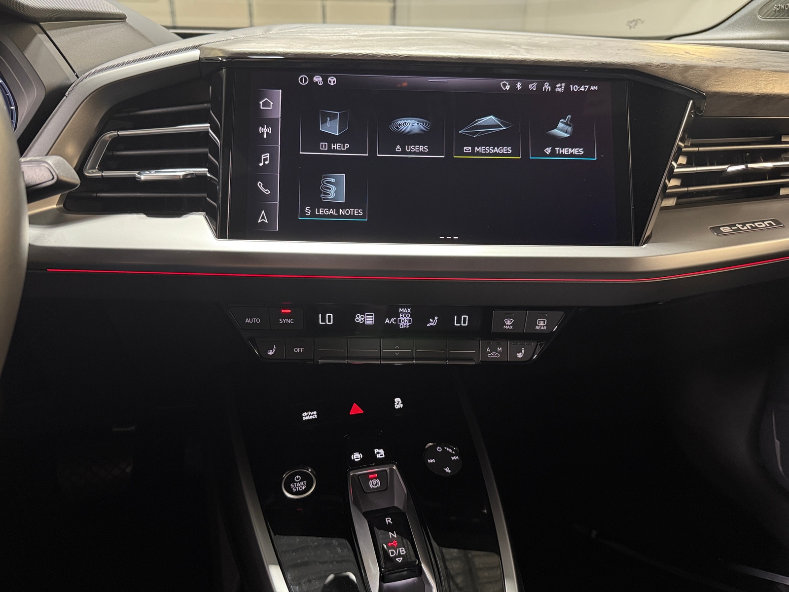 Thumbnail: 2024 Audi Q4 e-tron - 3