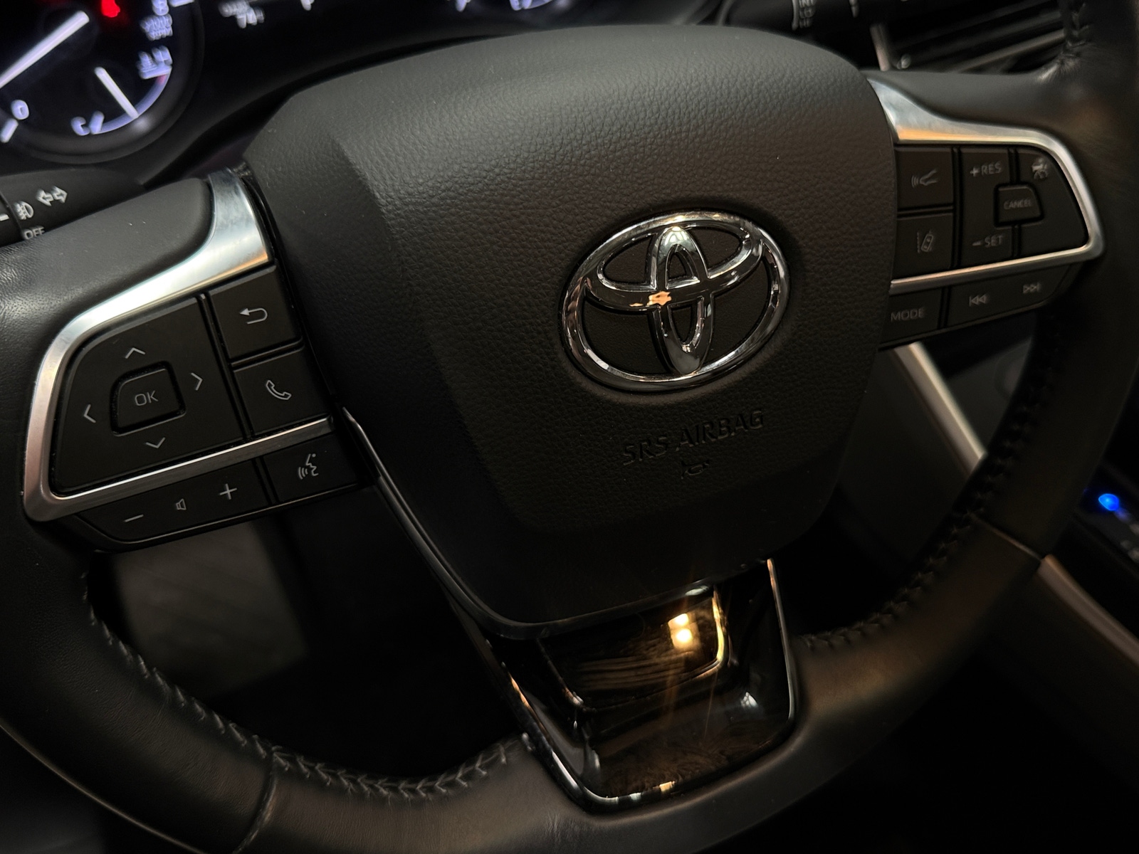 Thumbnail: 2020 Toyota Highlander - 4