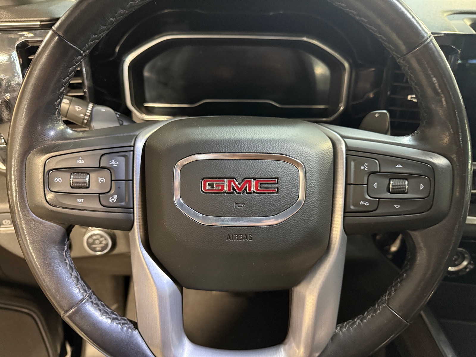 Thumbnail: 2022 GMC Sierra 1500 - 4
