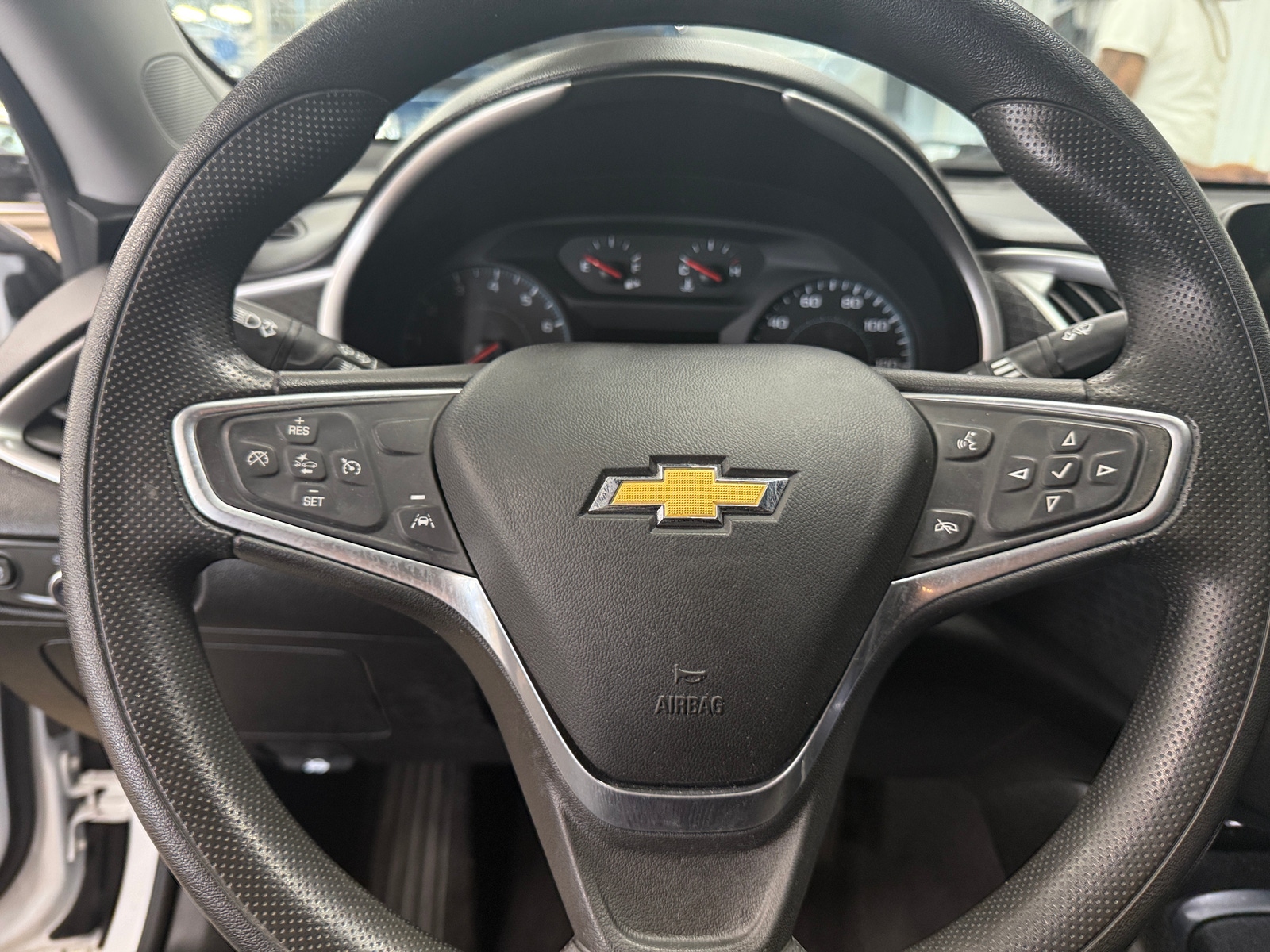 Thumbnail: 2023 Chevrolet Malibu - 5