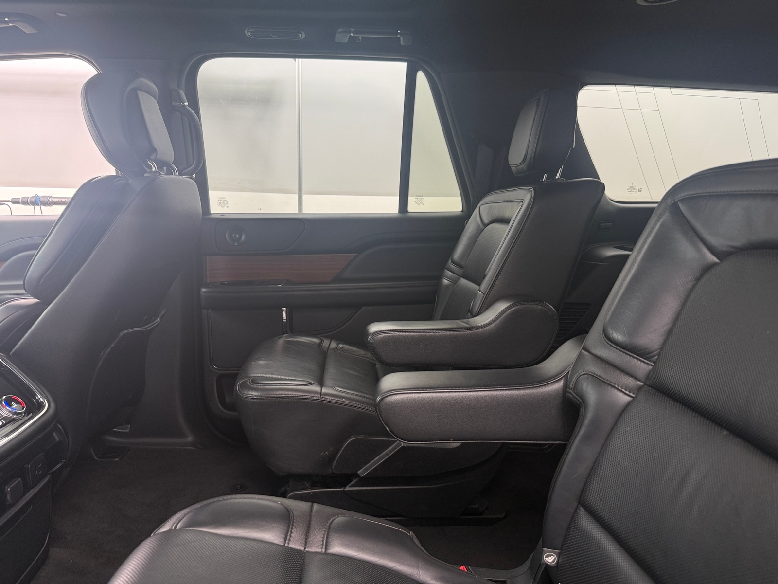 Thumbnail: 2018 Lincoln Navigator L - 5